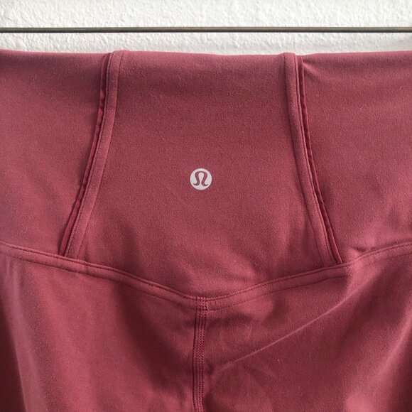 LULULEMON Nulu Mesh Panels High-Rise Tight 25" Size 8 - Picture 4 of 9